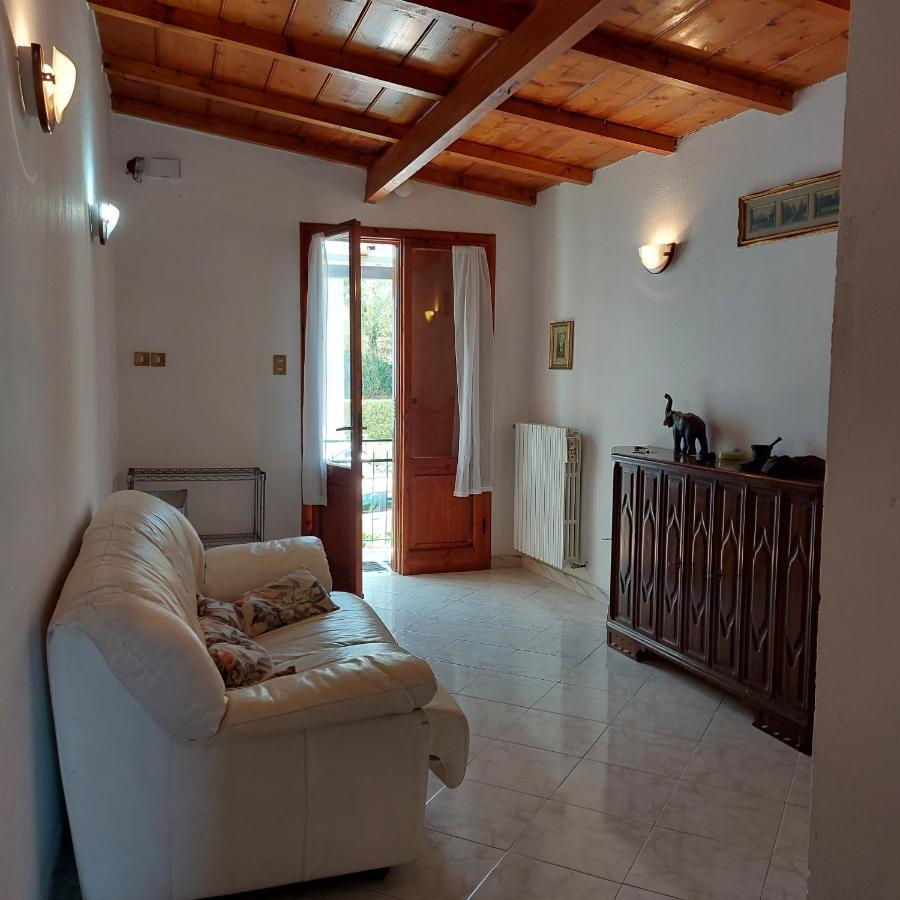 Appartamento A Due Passi Dal Mare A เควร์ชาเนลลา ภายนอก รูปภาพ